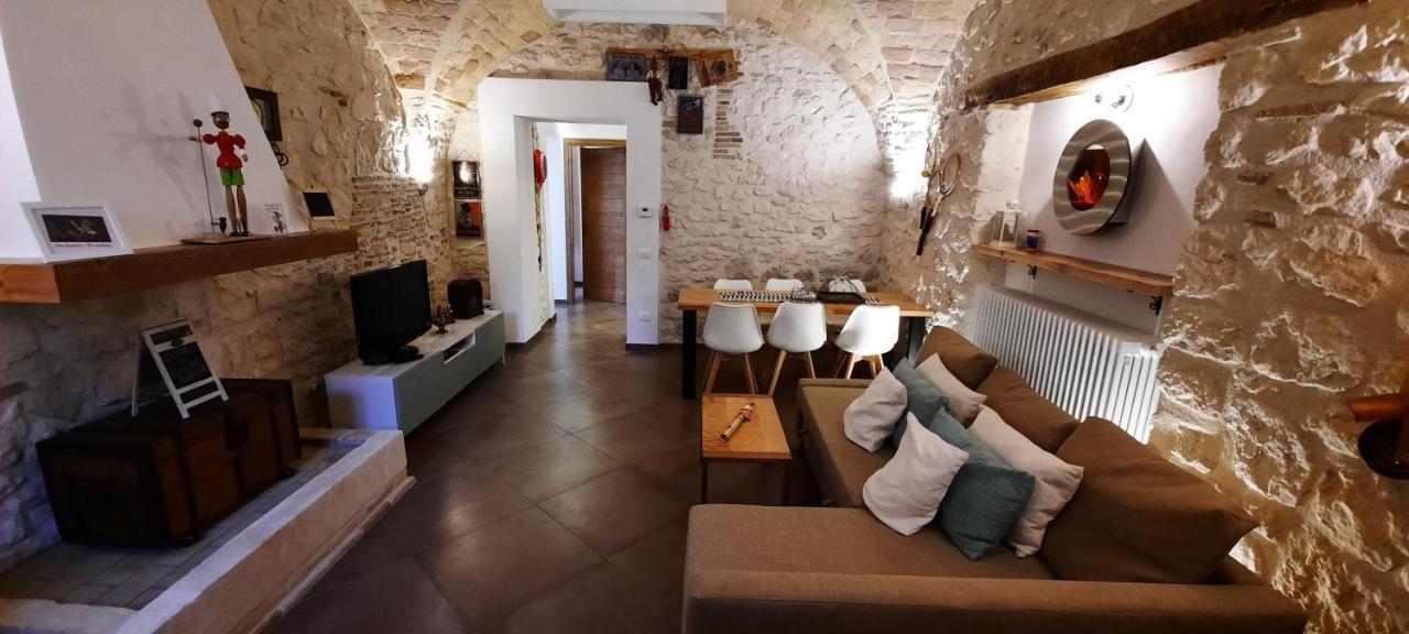 Picchio&Pinocchio Guest House Sulmona Bagian luar foto